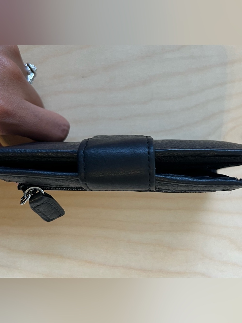 Fossil Classic Black Leather Snap Wallet - Picture 12 of 14